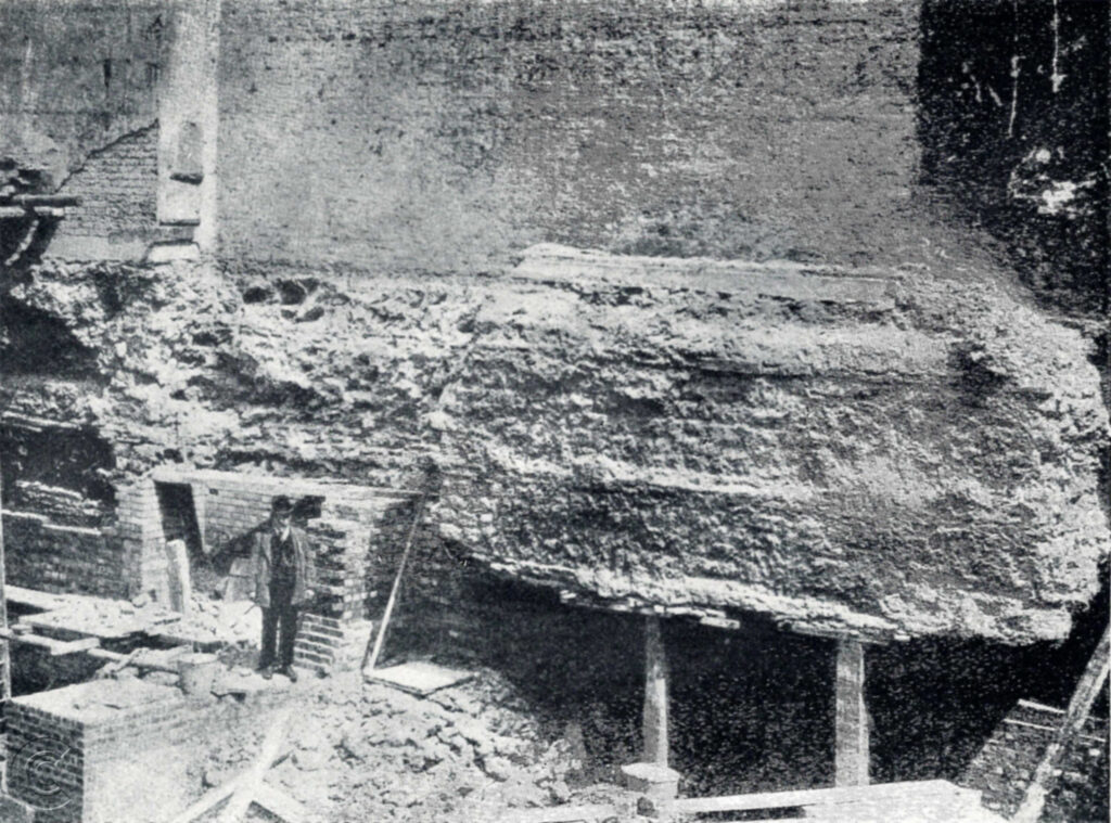 Roman Wall at London Wall House in 1905