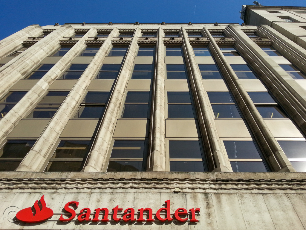 51-54 Gracechurch Street detail of frontal aspect